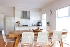 The Deck ~ Goolwa. River and Beach - Pet friendly