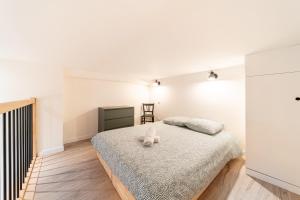 Les Suites de lOpéra - Apartment Aretha for 4 people