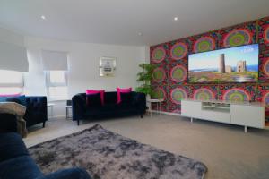 Glas Go Executive 2-Bedroom Apartment near OVO Hydro Free Parking