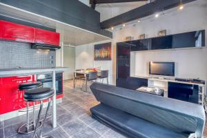 Le Commandant - Paul Mistral - Stade des Alpes