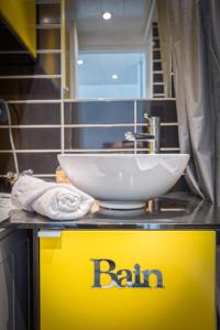 Le Commandant - Paul Mistral - Stade des Alpes