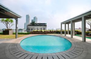 Stay with Felicia, retired. 60sqm 1BR apt
