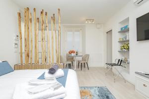 2 passi dal lago, Como Lake