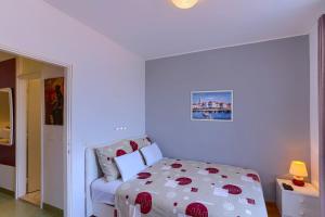 Apartments by the sea Korcula - 9321