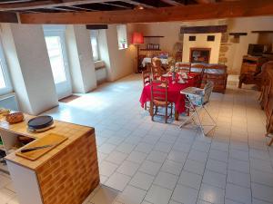 Maisons de vacances Gite Oisseau, 4 pieces, 6 personnes - FR-1-600-106 : photos des chambres