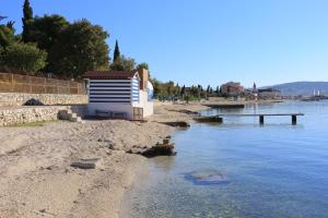 Luxury villa with a swimming pool Seget Donji, Trogir - 22094