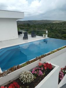 Luxury villa with a swimming pool Seget Donji, Trogir - 22094