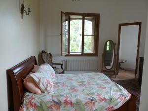 Maisons d'hotes Chateau la Bouriette : Chambre Double - Vue sur Jardin