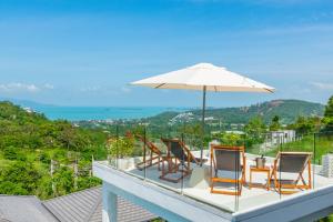 Luxury 5 bedroom oceanview villa in Bophut with Staff