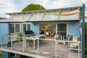 White Sands Deck House by Experience Jervis Bay