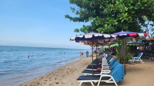 SimplyComfy Apartment by Patsamon