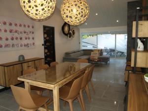 Maison rénovée, proche forêt et plage - FR-1-323-371