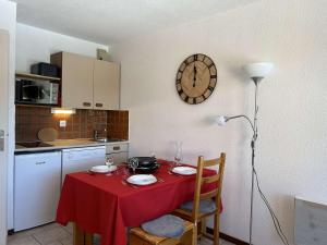 Montgenèvre : Studio rénové, ski aux pieds, 4 pers., parking inclus, animaux acceptés - FR-1-330D-135