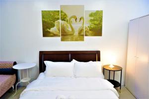 Shore Residences MOA Dynastel Staycation