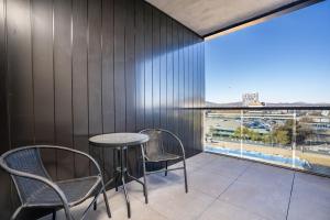 Grand Central Towers Apt Resort-Style Amenities - Hosted by CanStay