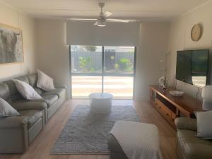 Investigator Beach Breeze Apartments U1