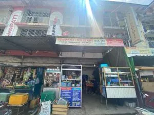 SPOT ON 93445 Penginapan Alfafa ScorpioNearNagoya Hill Shopping Mall - نونغْسا