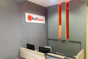 RedDoorz @ Balaraja Centre Plaza