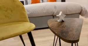 Market Haven Kingsize Studios Town Centre with Netflix, Business & Leisure travellers, multiple units available