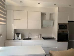 Apto residencial piscina centro-Parking