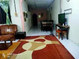 HrL Homestay Kangar - Kampung Baharu