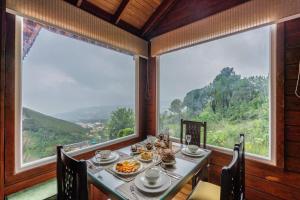 StayVista at Villa Vivendi - Luxury Hill Stay, Dharamshala