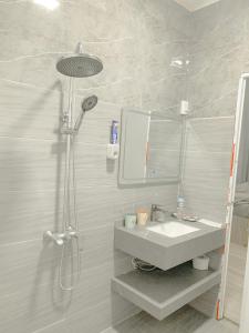 Phòng 4 Người Có Ban Công (Quadruple Room with Balcony)