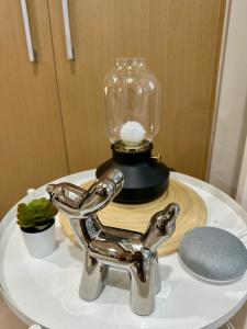 1BR BGC Uptown Modern Condo Netflix 200Mb Wifi