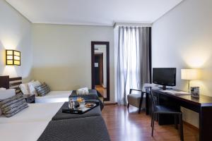 Triple Room room in Eurostars Auriense