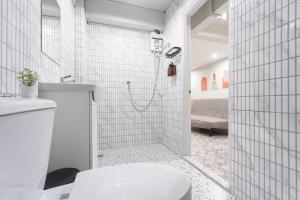 A1 Duplex large room wt kitchen