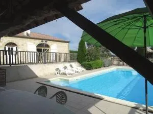 Maison ancienne à Puymiclan - Clévacances 3 clés - 贡托德诺加雷