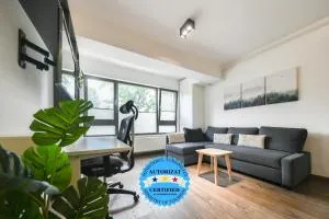 Modern Apartment in a Quiet Area - Nădăşelu