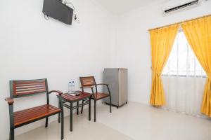 RedDoorz at Gunungsari Surabaya 2