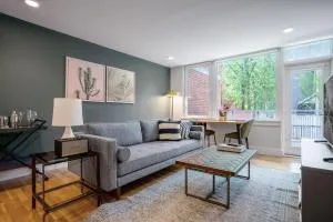 Harvard Sq 1BR w Balcony nr Shops Campus BOS-143 - Cambridge