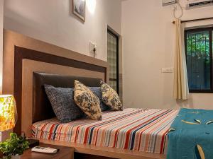 Home in Anjuna by Arzu Homes