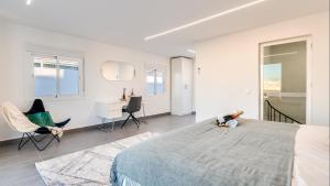 Luxury Penthouse Mountain Sea Views Puerto Banus