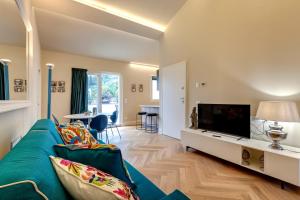 Aleardi Roof Apartment by Mamo Florence