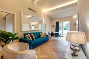 Aleardi Roof Apartment by Mamo Florence
