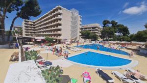 Apartamento con piscina en Salou