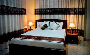 SUNSET HILLS