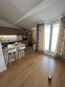 Appartements Appartement avec deux terrasses traversantes au coeur d-une ancienne Abbaye : photos des chambres