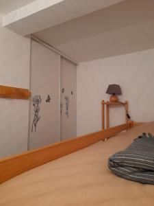 Appartements T2bis, HYPER CENTRE FACE LES THERMES : photos des chambres