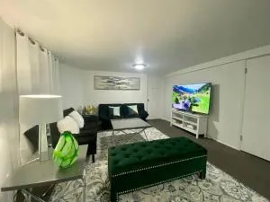 ST1B Convenient Villa Seattle downtown closeby - Edmonds