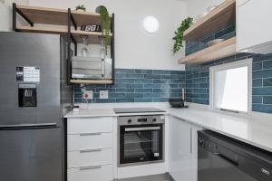 32 Thira - Santorini Beach flat