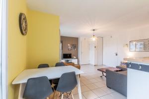 Appartements Mona, F2 pour 4 Pers. - Fairytale Factory : photos des chambres