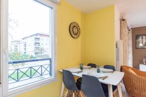 Appartements Mona, F2 pour 4 Pers. - Fairytale Factory : photos des chambres