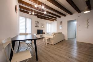 San Faustino Central Apartment