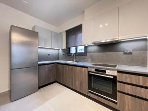 Athenean Gem near Athens Metro Mall