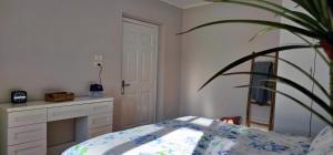 Nuçis Place 2, sunny apartment with balcony near Blloku