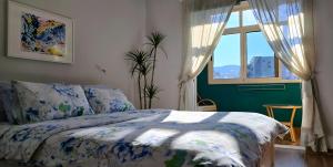 Nuçis Place 2, sunny apartment with balcony near Blloku